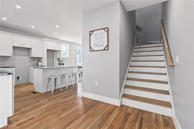 6 Rounds Avenue, East Providence, RI 02915