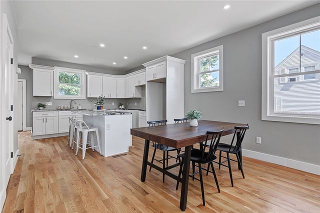 6 Rounds Avenue, East Providence, RI 02915