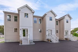 6 Rounds Avenue, East Providence, RI 02915