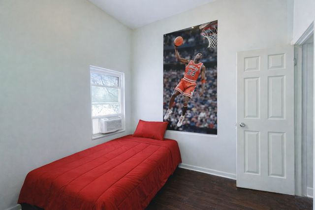 5632 S Wabash Avenue, Chicago, IL 60637