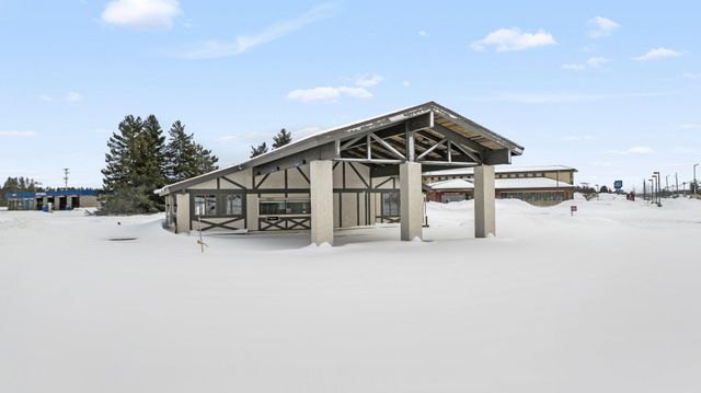 2029 S Otsego Avenue, Gaylord, MI 49735