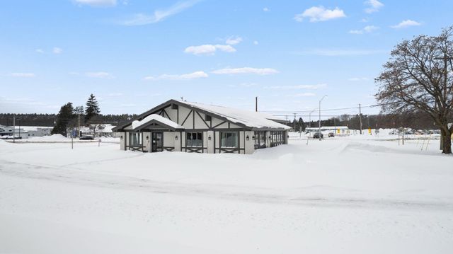 2029 S Otsego Avenue, Gaylord, MI 49735