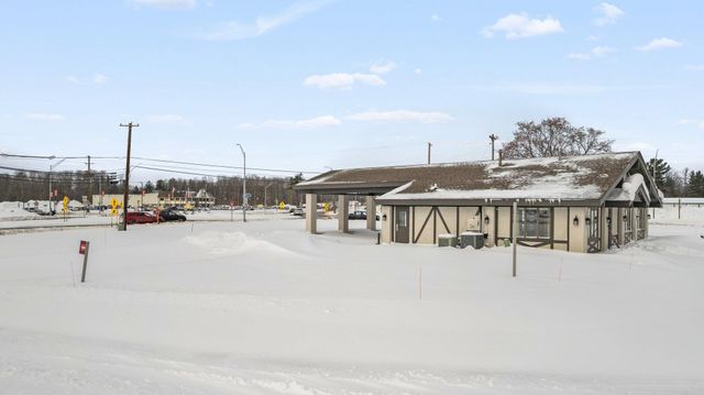 2029 S Otsego Avenue, Gaylord, MI 49735