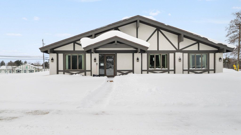 2029 S Otsego Avenue, Gaylord, MI 49735