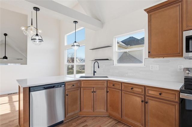 2516 SW Current Lane, Lee's Summit, MO 64082