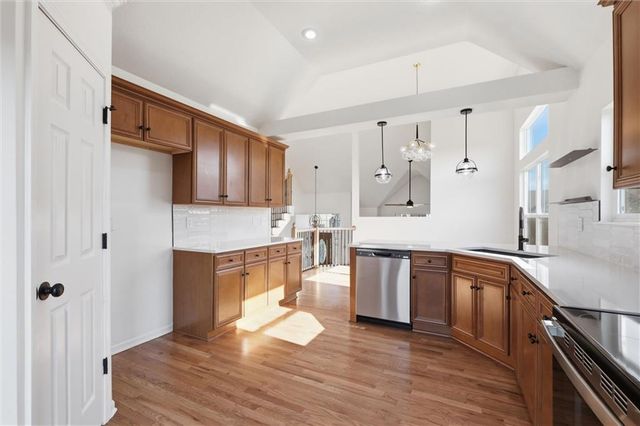 2516 SW Current Lane, Lee's Summit, MO 64082