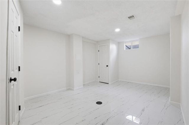 2516 SW Current Lane, Lee's Summit, MO 64082