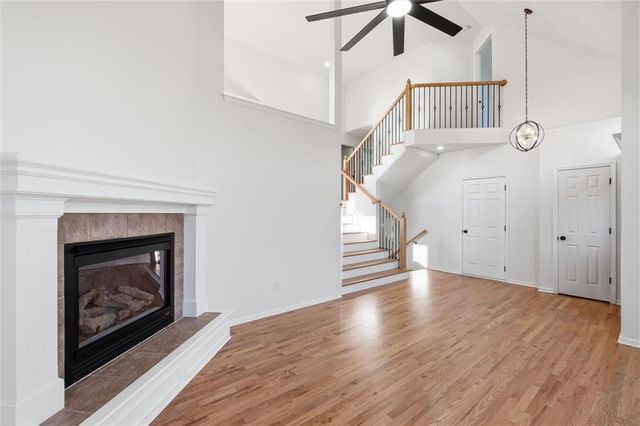 2516 SW Current Lane, Lee's Summit, MO 64082