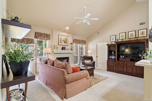 232 Los Cedros Loop, Kerrville, TX 78028