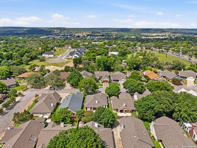 232 Los Cedros Loop, Kerrville, TX 78028