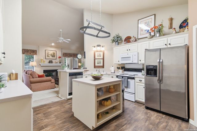 232 Los Cedros Loop, Kerrville, TX 78028