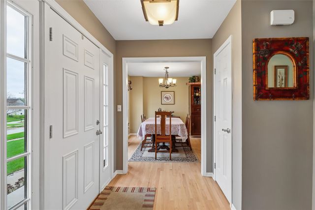 1001 Sunset Circle, Indianola, IA 50125