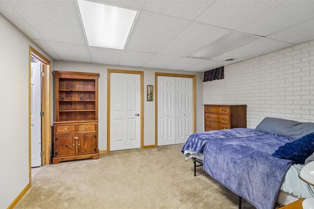 1001 Sunset Circle, Indianola, IA 50125