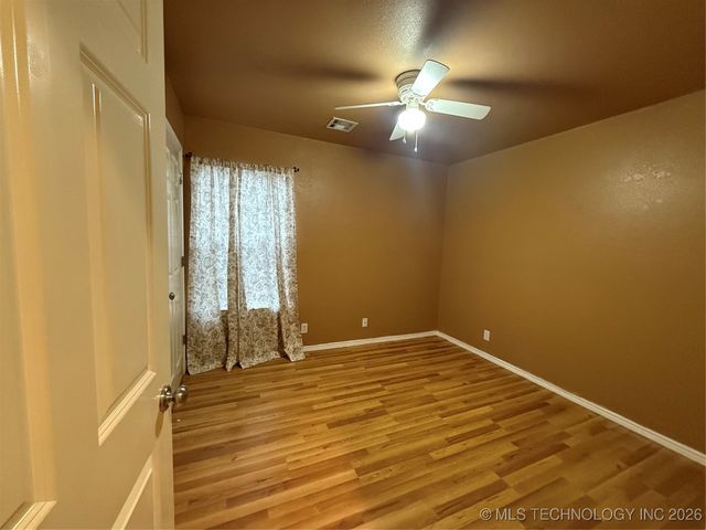 1018 W 120th Court S, Jenks, OK 74037