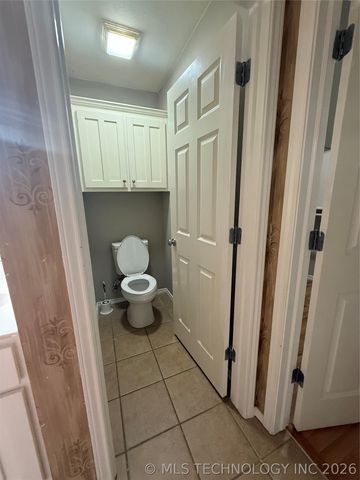 1018 W 120th Court S, Jenks, OK 74037