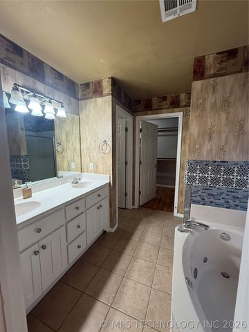 1018 W 120th Court S, Jenks, OK 74037