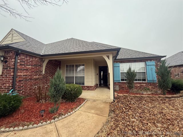 1018 W 120th Court S, Jenks, OK 74037