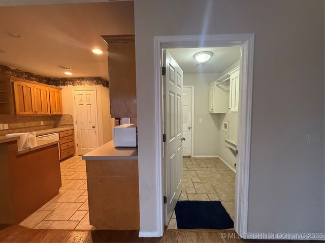 1018 W 120th Court S, Jenks, OK 74037