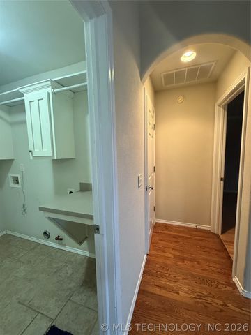 1018 W 120th Court S, Jenks, OK 74037