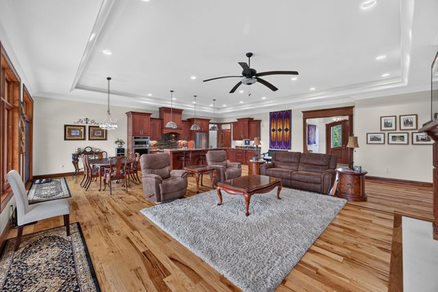 3542 Seven Springs Rd, Cookeville, TN 38506