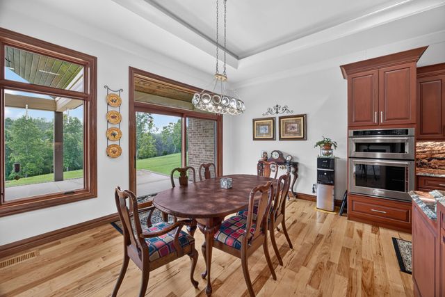3542 Seven Springs Rd, Cookeville, TN 38506