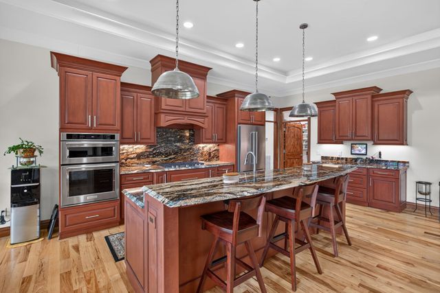 3542 Seven Springs Rd, Cookeville, TN 38506