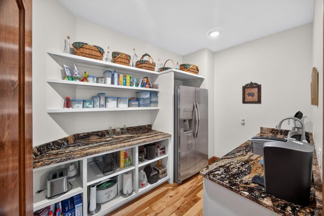 3542 Seven Springs Rd, Cookeville, TN 38506