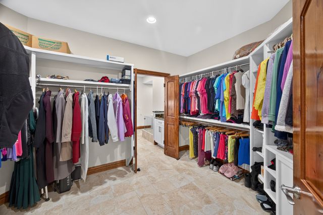 3542 Seven Springs Rd, Cookeville, TN 38506