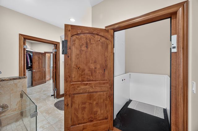 3542 Seven Springs Rd, Cookeville, TN 38506