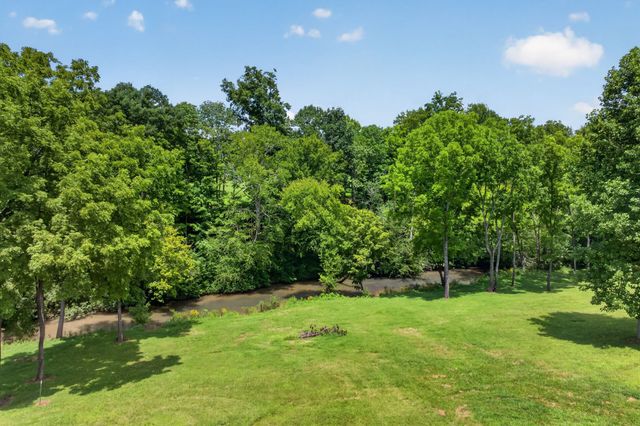 3542 Seven Springs Rd, Cookeville, TN 38506