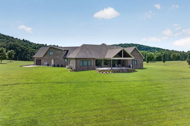 3542 Seven Springs Rd, Cookeville, TN 38506