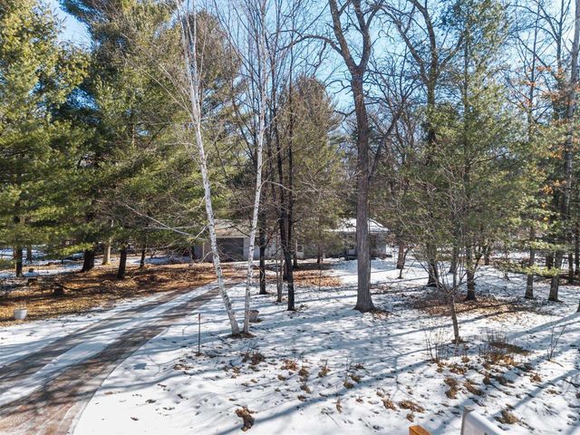 1866 W 16th Avenue, Adams, WI 53934