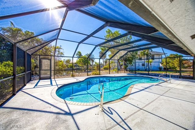 755 Pen Shell DR, Sanibel, FL 33957