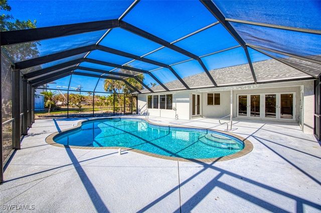 755 Pen Shell DR, Sanibel, FL 33957