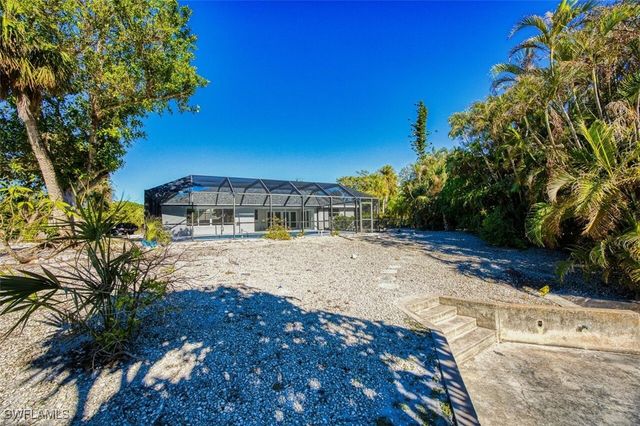 755 Pen Shell DR, Sanibel, FL 33957