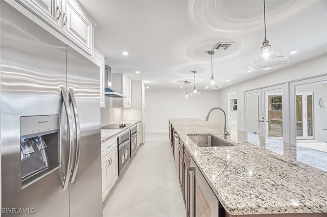 755 Pen Shell DR, Sanibel, FL 33957