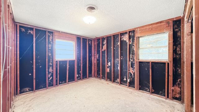 1027 Highway 377 N, Whitesboro, TX 76273