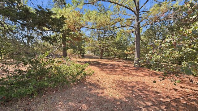 1027 Highway 377 N, Whitesboro, TX 76273