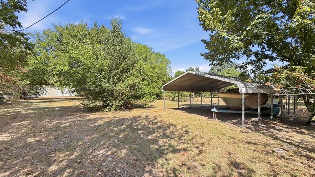 1027 Highway 377 N, Whitesboro, TX 76273