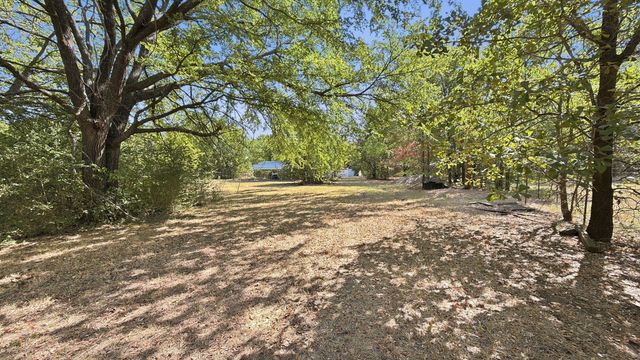 1027 Highway 377 N, Whitesboro, TX 76273