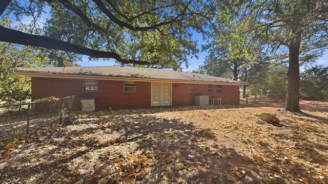 1027 Highway 377 N, Whitesboro, TX 76273