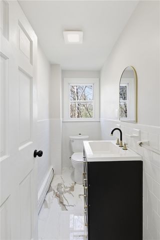 8 Sunset Drive, Smithfield, RI 02917