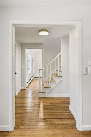 8 Sunset Drive, Smithfield, RI 02917