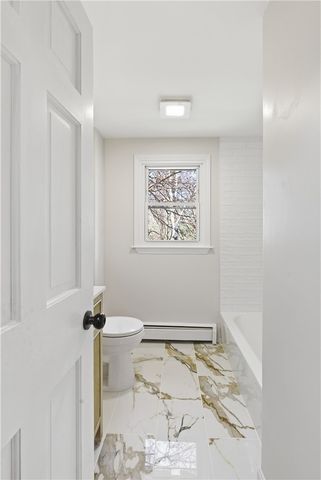 8 Sunset Drive, Smithfield, RI 02917