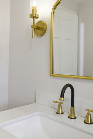 8 Sunset Drive, Smithfield, RI 02917