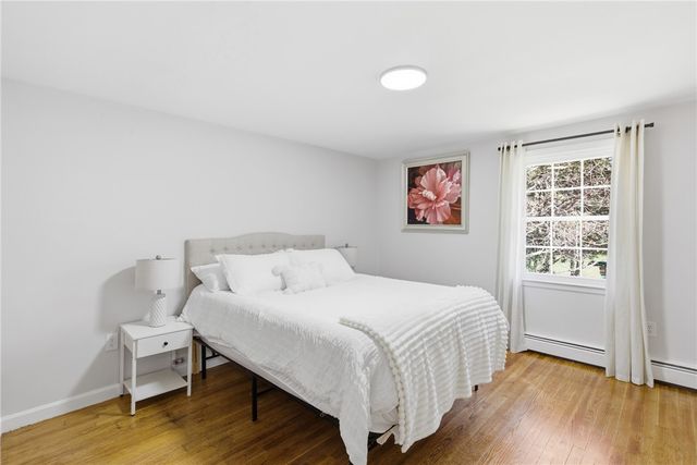 8 Sunset Drive, Smithfield, RI 02917