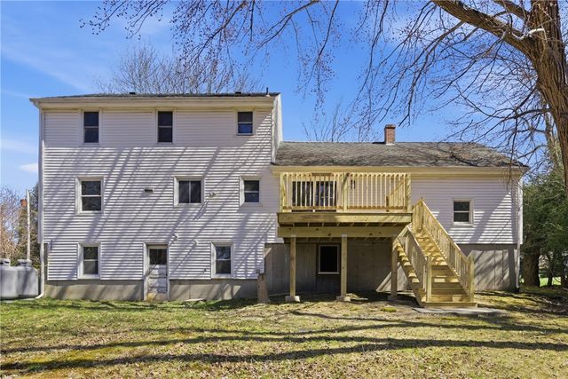 8 Sunset Drive, Smithfield, RI 02917