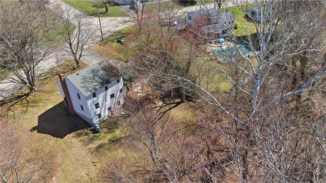 8 Sunset Drive, Smithfield, RI 02917