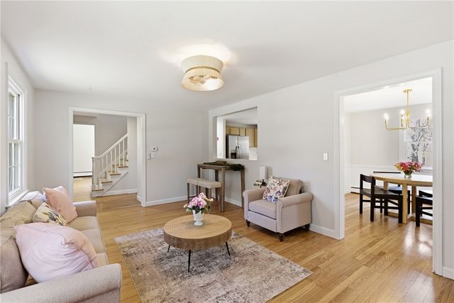 8 Sunset Drive, Smithfield, RI 02917