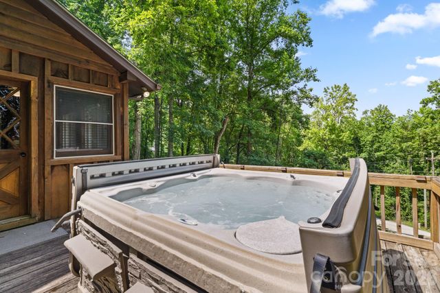 237 Biltmore Circle, Bryson City, NC 28713
